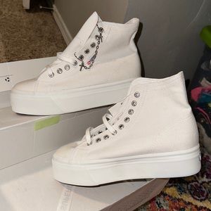 White platform hi top sneaker size 8.5 wmns